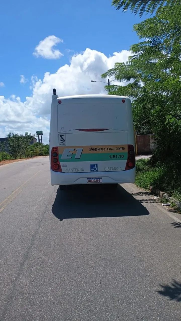 Vende-se  Micro-Ônibus Urbano Sênior 2010 - Foto 5