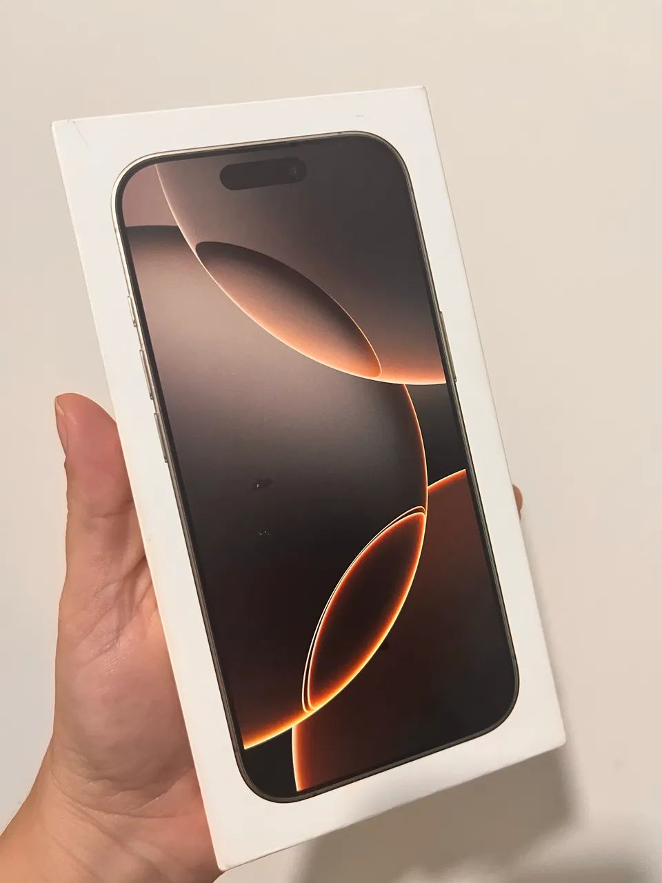 iPhone 16 Pro 128G um mês de uso na caixa!  - Foto 4