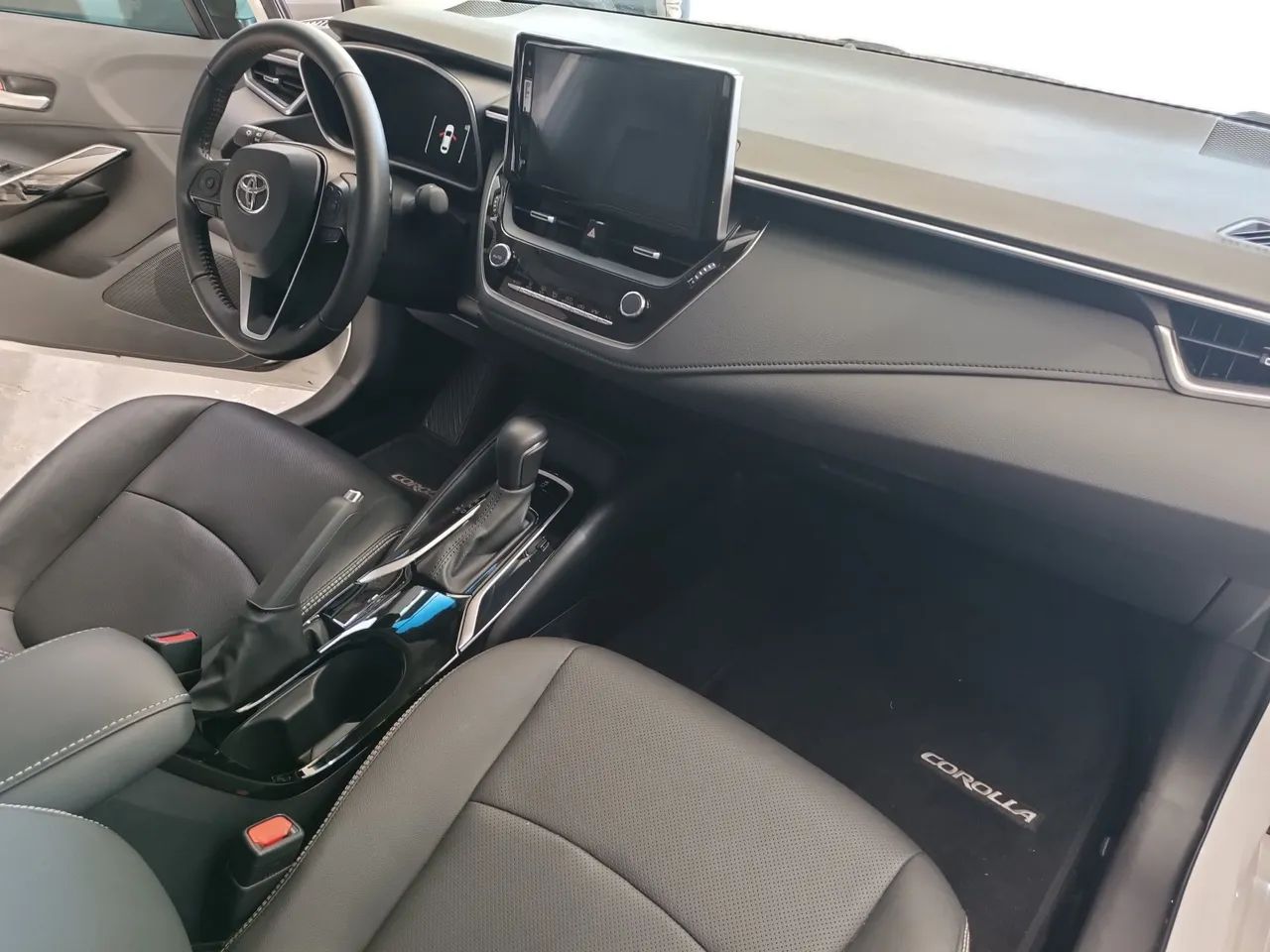 Toyota Corolla  XEI 2.0 FLEX Camb CVT AUT 10 marchas Branco Perol  2024   - Foto 9