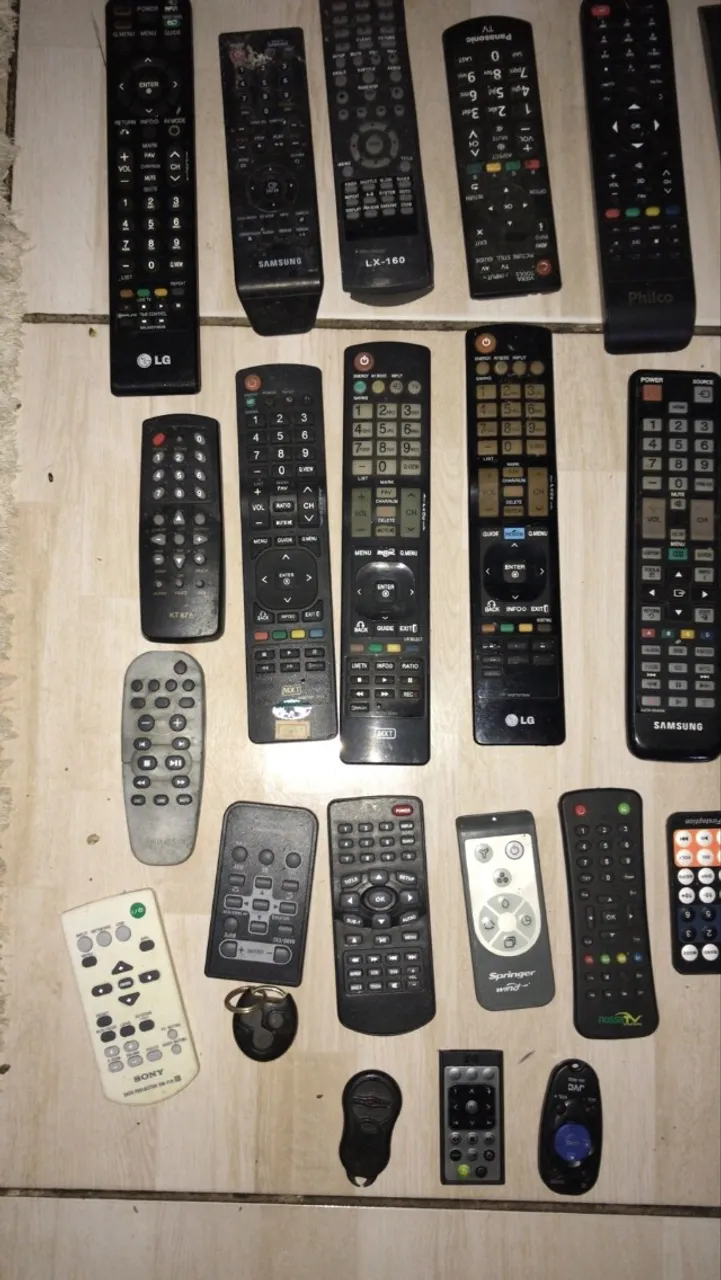 controles remoto pra televisão.som etc diversos modelos