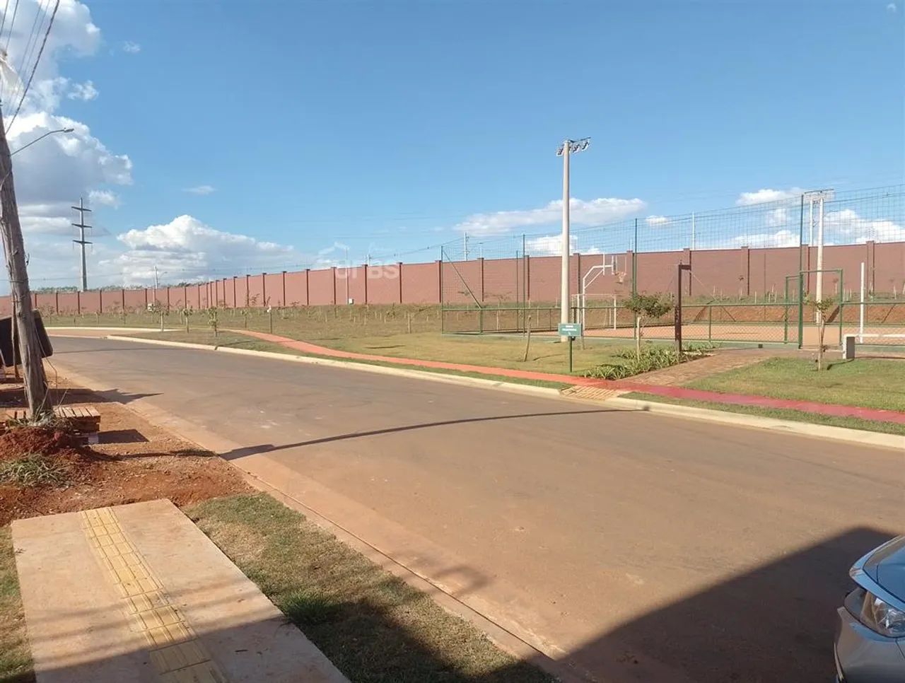 VENDO UM TERRENO 250 MT JARDINS PARMA SENADOR CANEDO - Foto 7