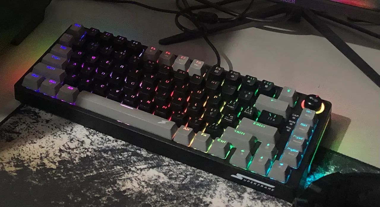 Teclado mecânico Superframe - Switch Red