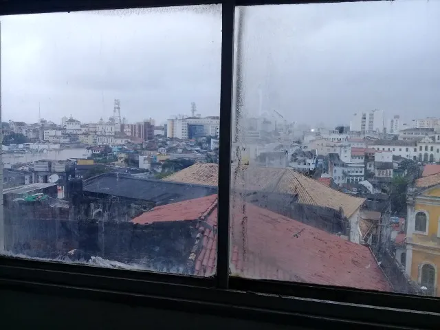 Aluga-se uma sala comercial no Centro Histórico de Salvador