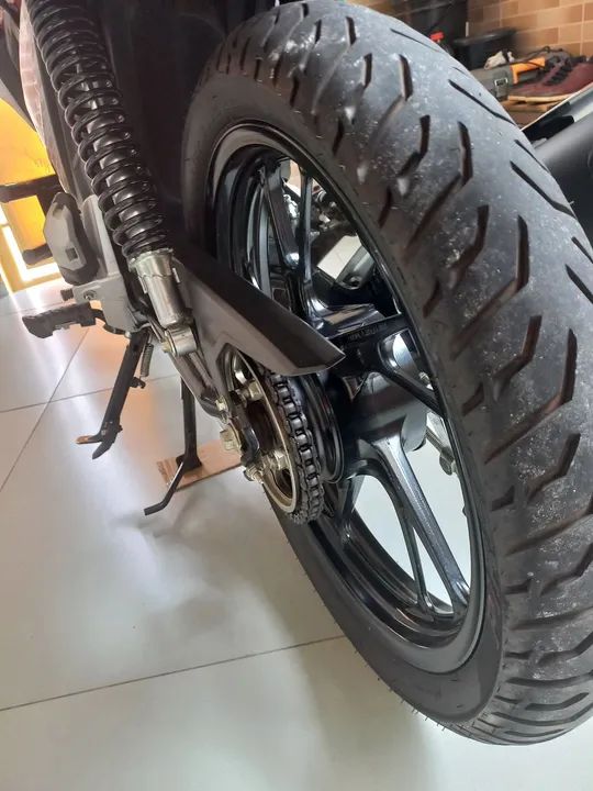 Titan 160 2023/2024 com 7050 km valor 19,000 - Foto 4