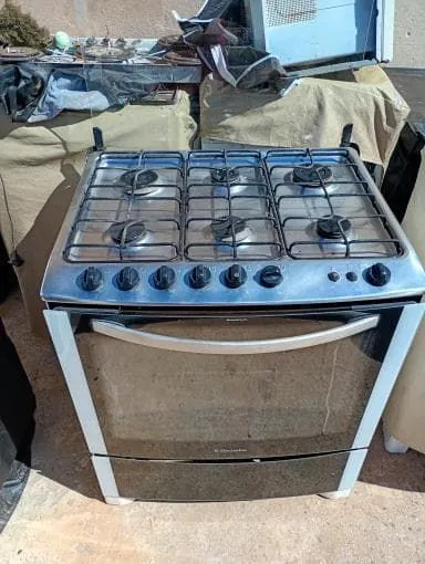 Fogão Electrolux 6 Bocas - Semi-novo - R$?800 - Retirar em Planaltina/DF<br>