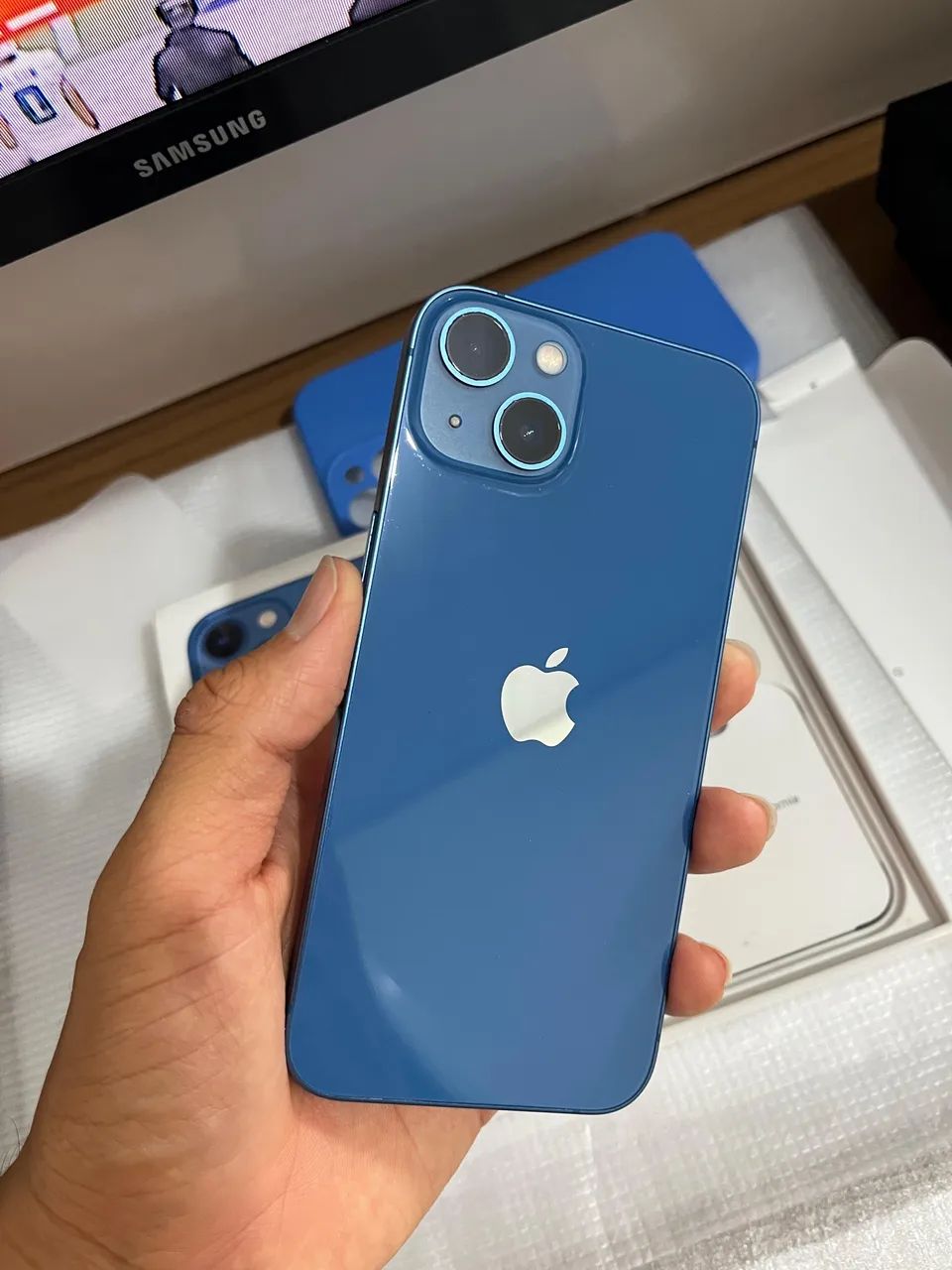 iPhone 13 de 256GB na caixa - Celulares e Smartphones - Tarumã