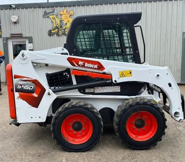 Mini carregadeira bobcat S450 ano 2016 - Foto 2