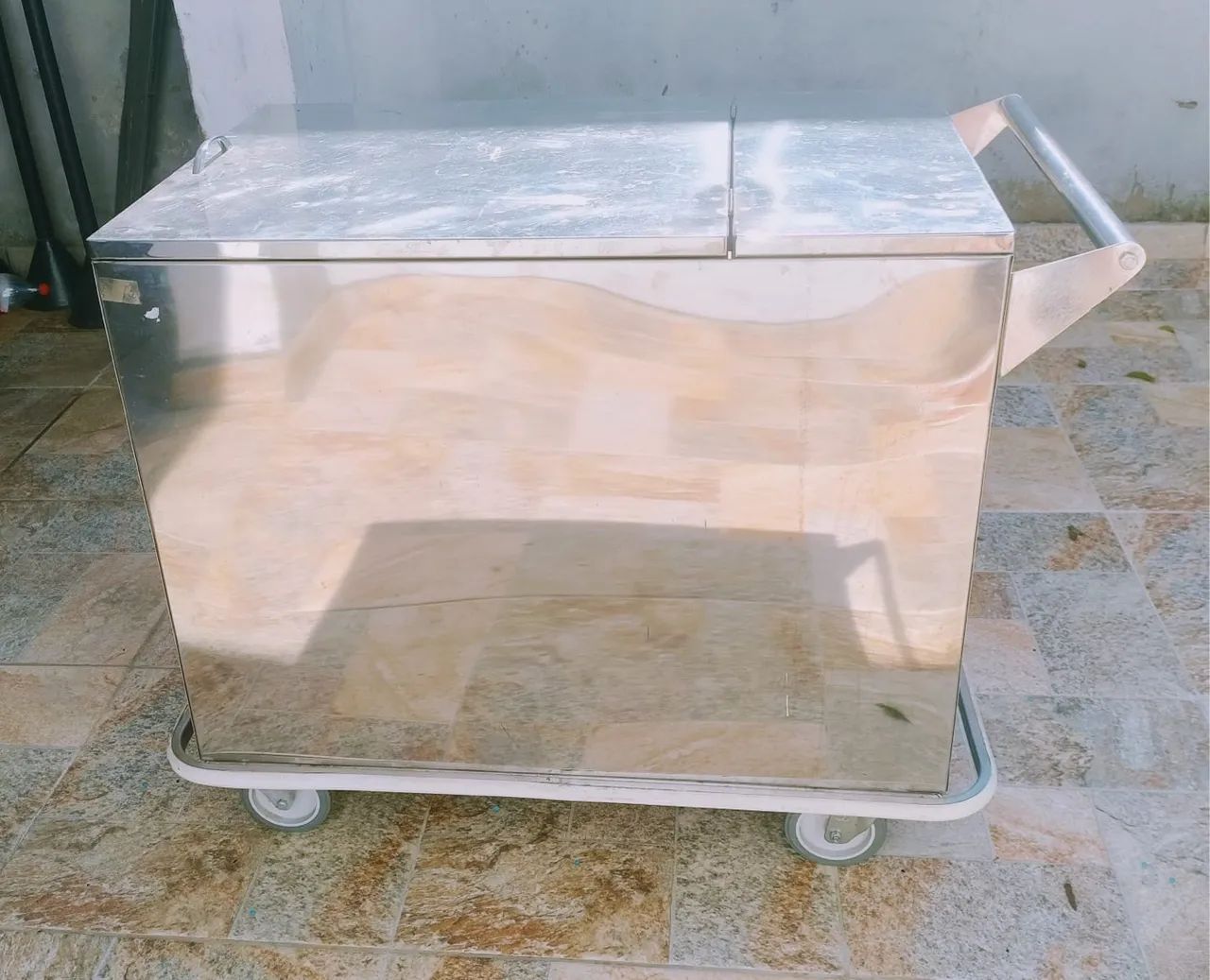Carinho de inox com tampa e rodinhas - Foto 5