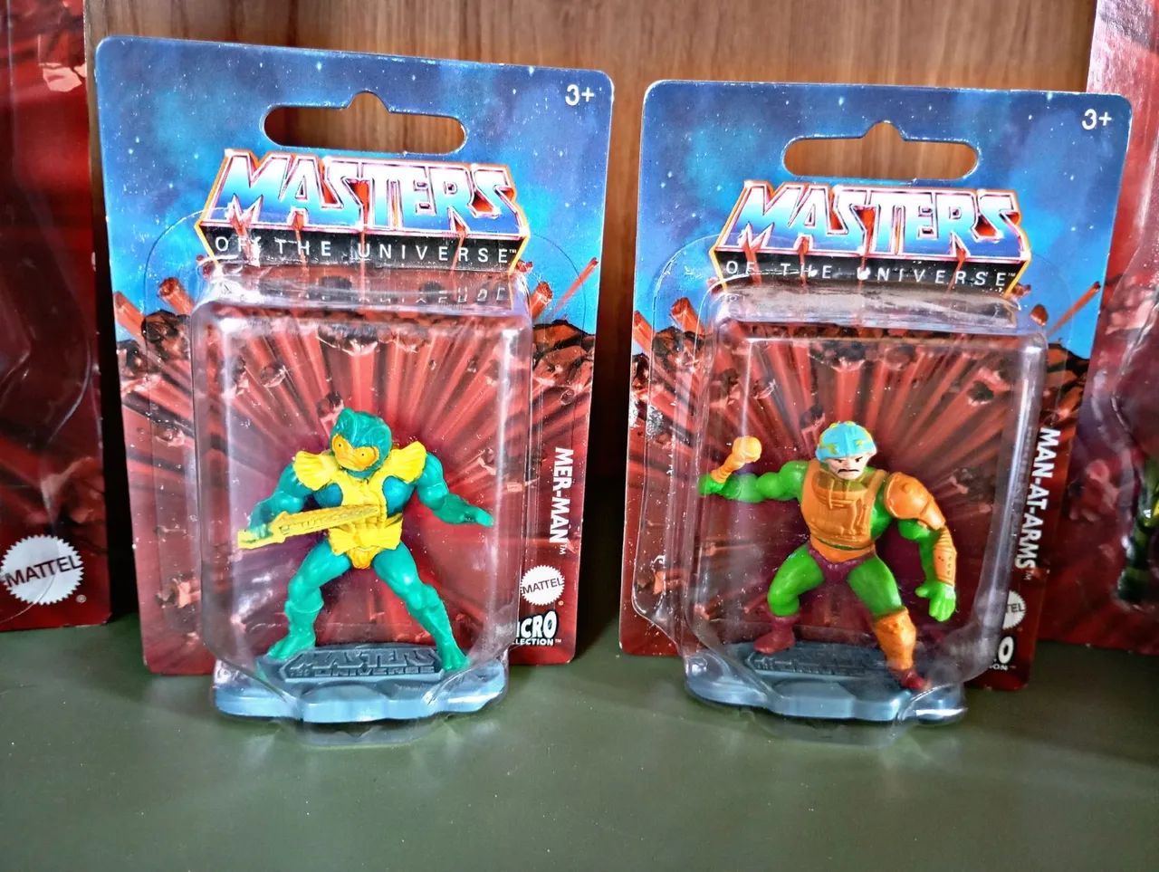 Bonecos Masters of the Universe Micro Mer-Man e Man-at-Arms