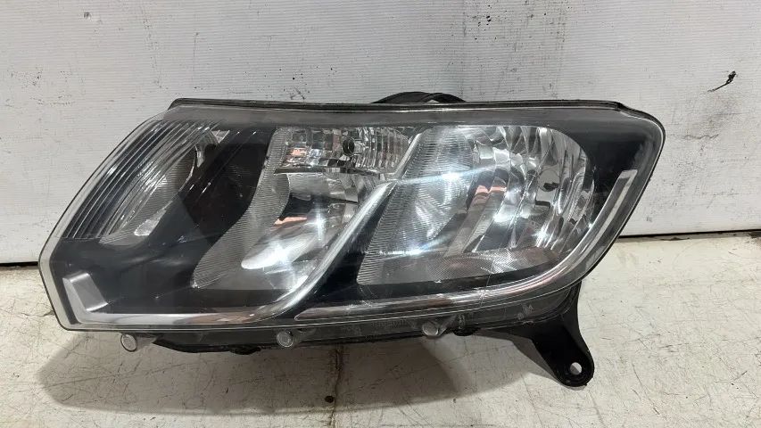 Farol esquerdo sandero logan 2015 2016 2017 2018 2019 2020 original recuperado