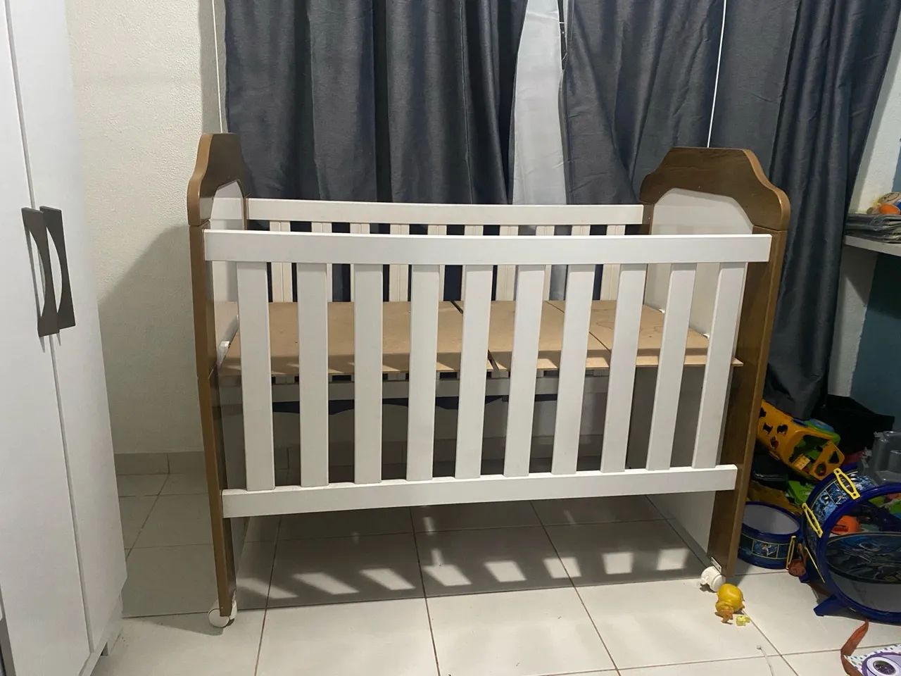 Well-maintained baby crib