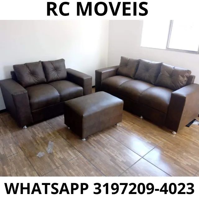 Sofá de Couro Sintético 3 e 2 Lugares com Puff - Alta Qualidade