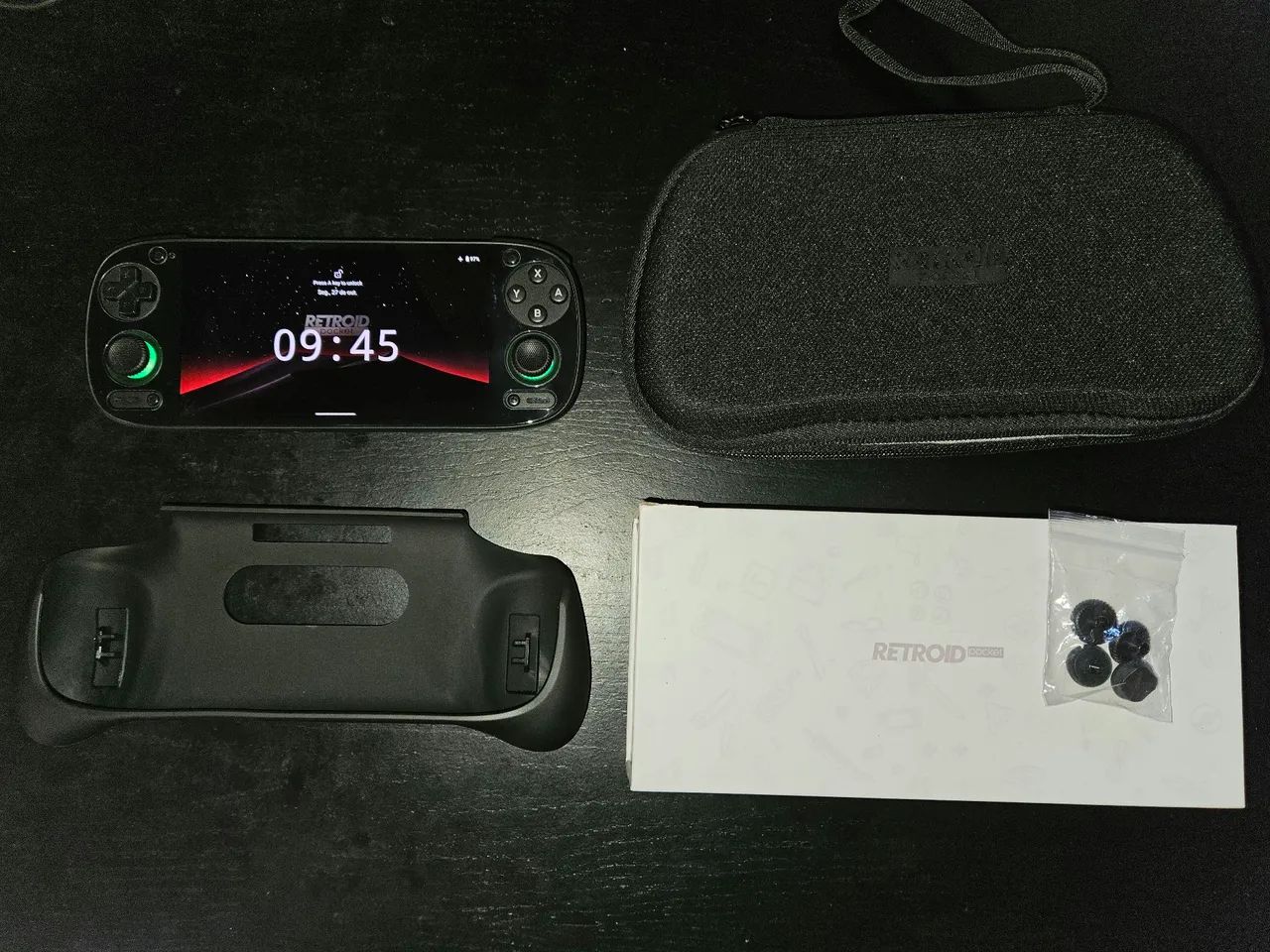 Retroid Pocket 5 + Dock Skull.Co