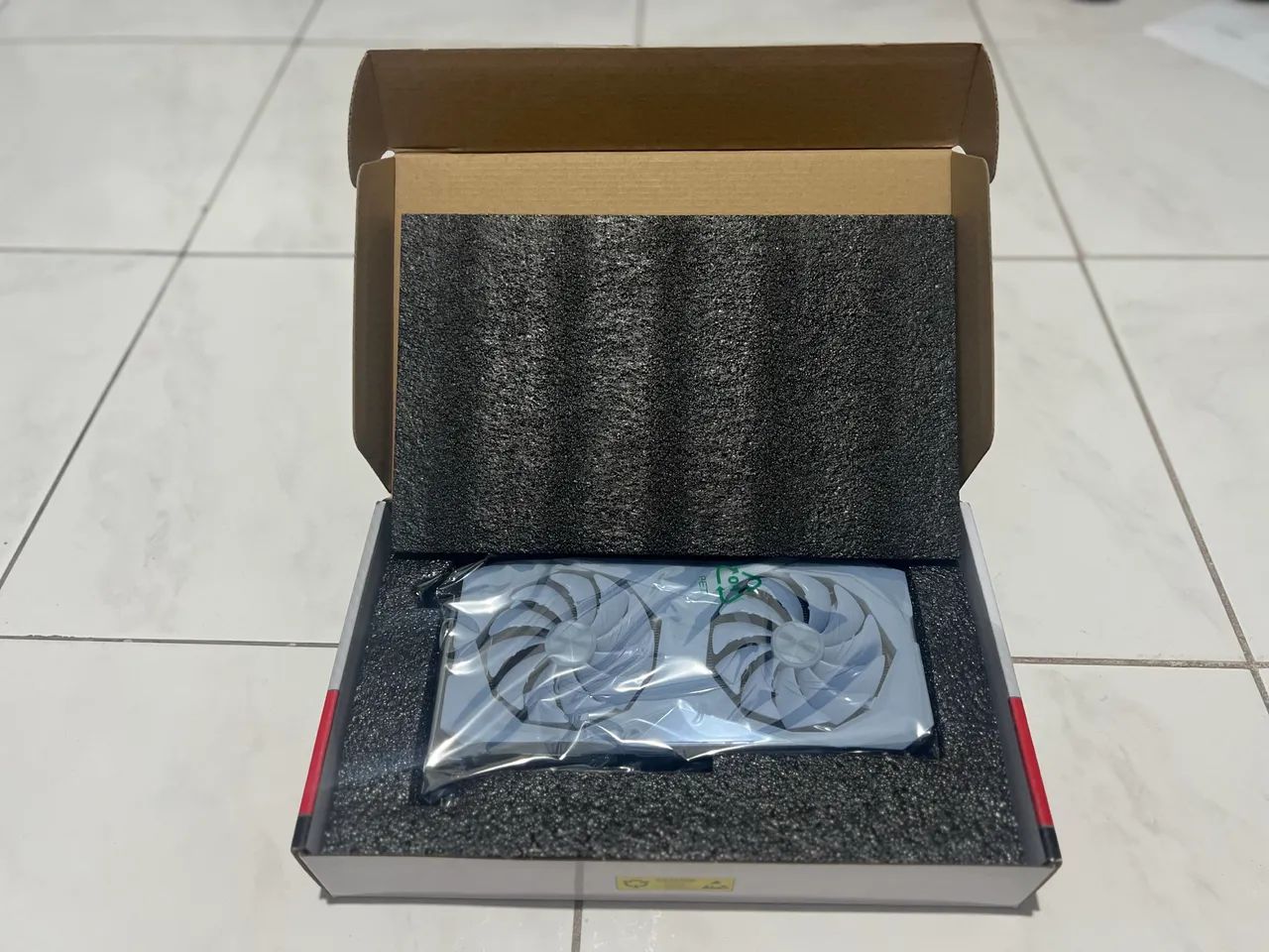 Placa de vídeo ASRock CHALLENGER AMD RADEON RX 6600 nova - Foto 3