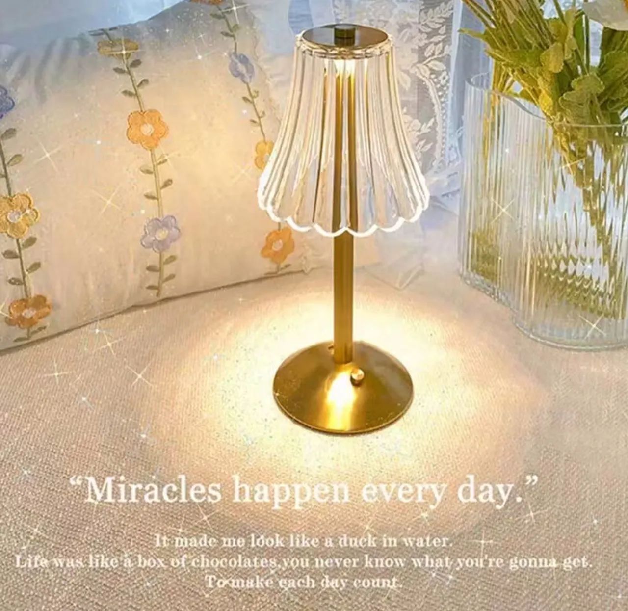 Luminária de Mesa Decorativa com Design Elegante - Foto 6