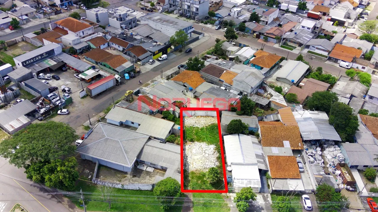 Excelente oportunidade: Terreno de 346 m² à venda em Curitiba-PR, no bairro Sítio Cercado