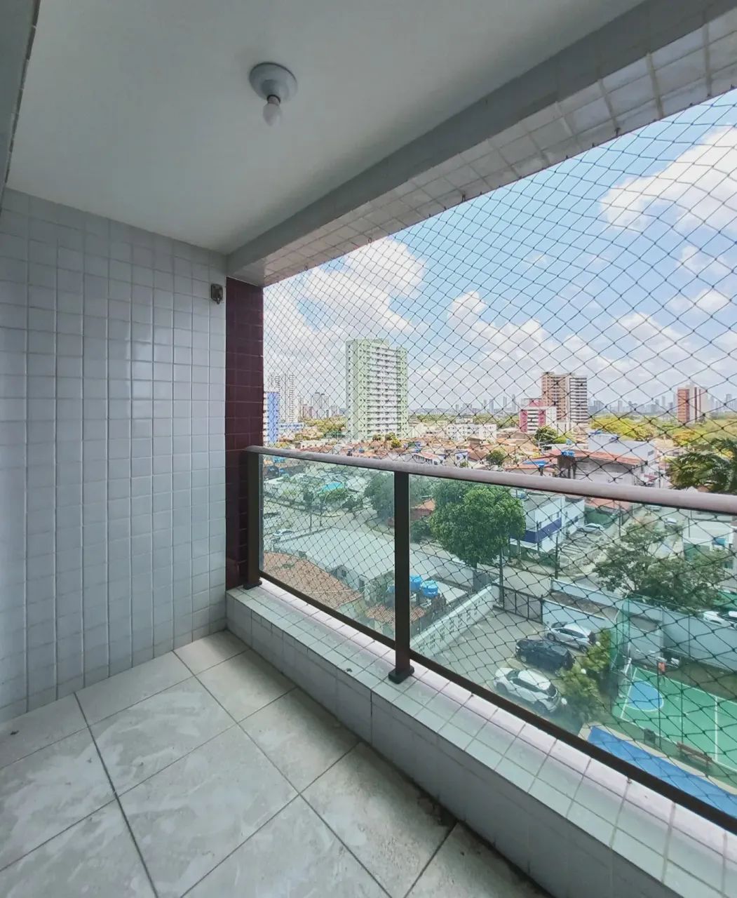 Imóvel para venda possui 74 metros quadrados com 3 quartos em Cordeiro - Recife - PE - Foto 2