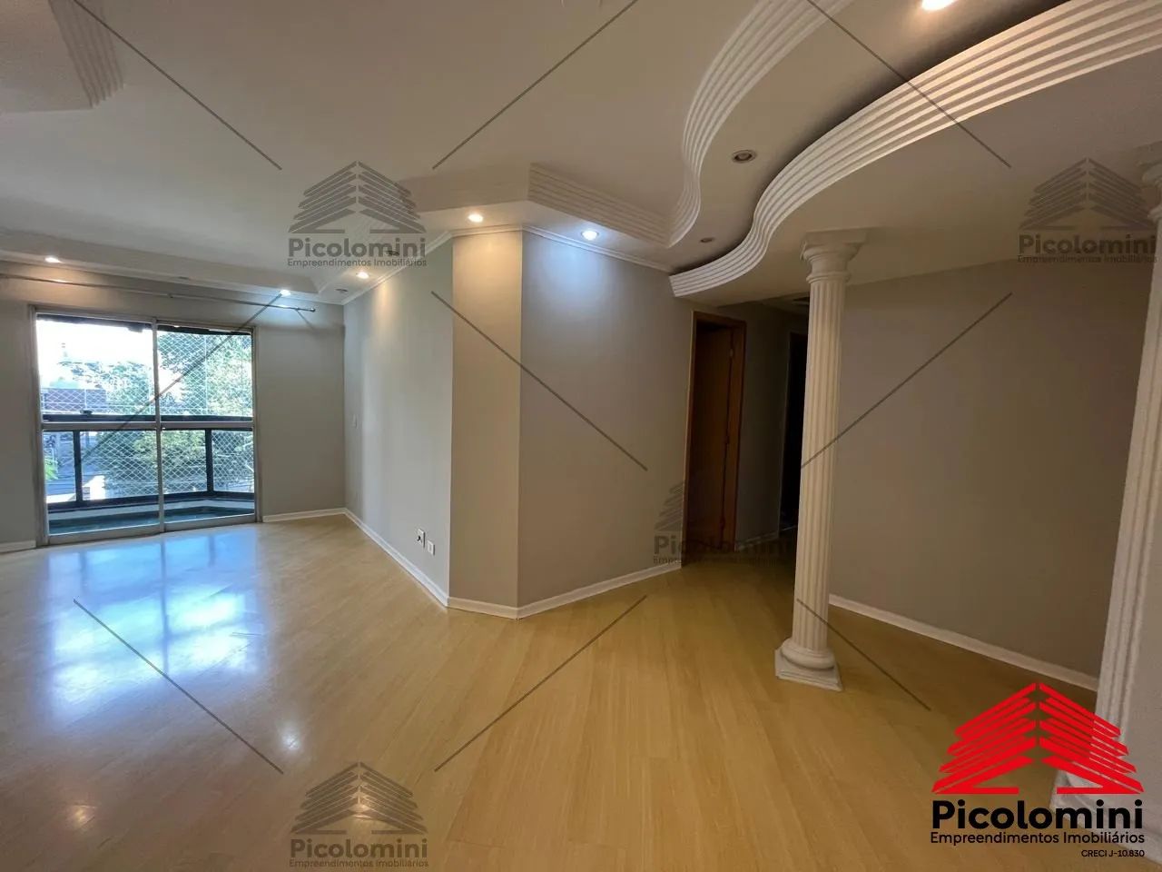 Apartamento à venda no Tatuapé, 80 m2, 3 quartos (1 suite), sala com sacada, cozinha plane