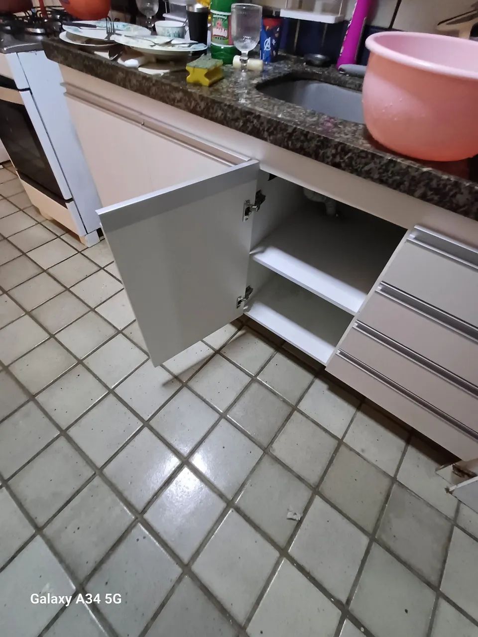 O marceneiro, ATENÇÃO no anúncio.