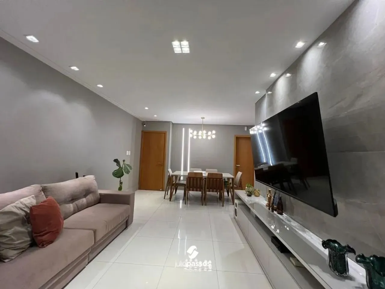 Apartamento à venda no Condomínio Jaime Gusmão mobilado, reformado com 156m², 2