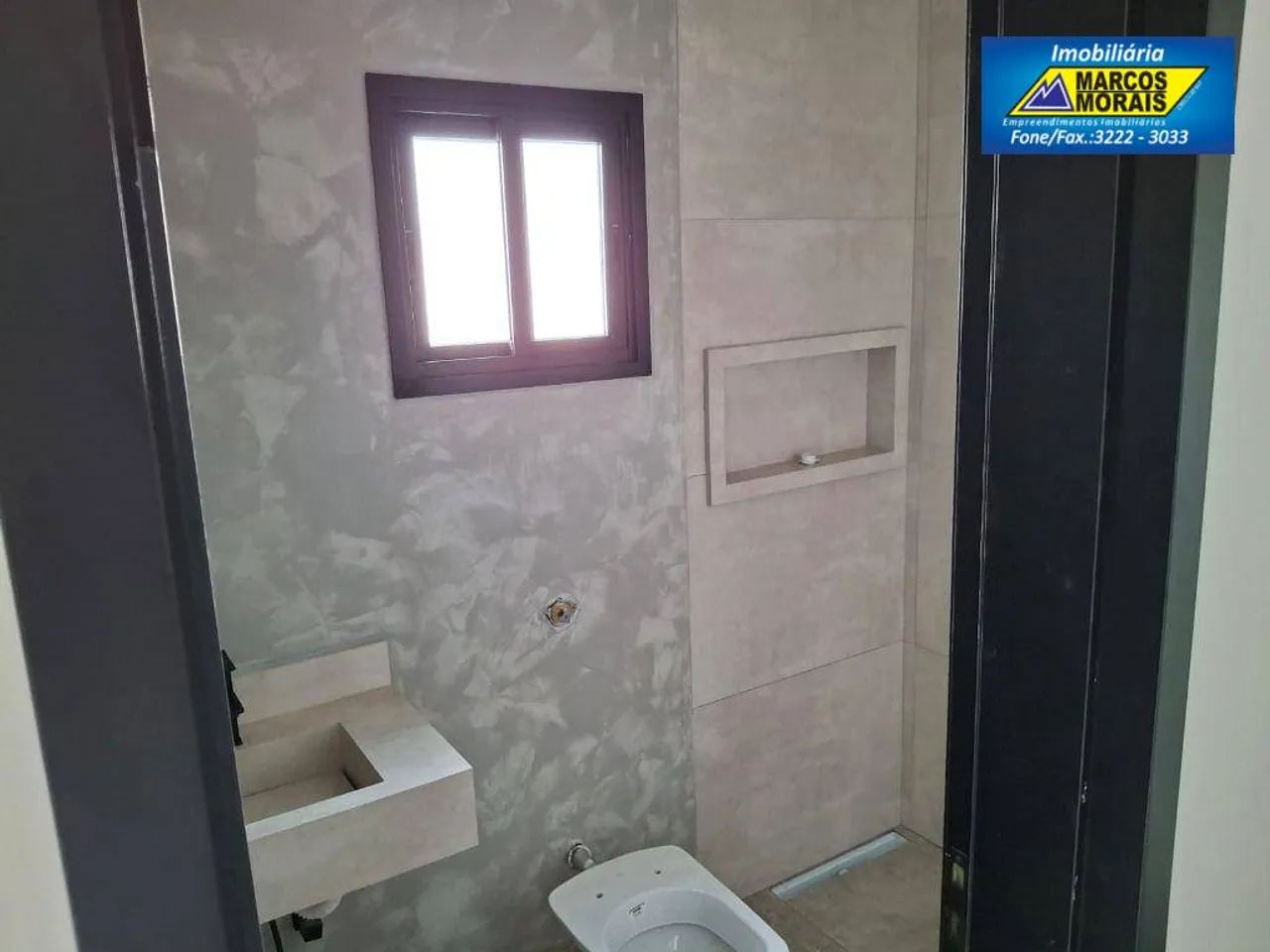 SOBRADO LUXUOSO, 3 SUÍTES, SENDO UMA MASTER, PISCINA. - Foto 3