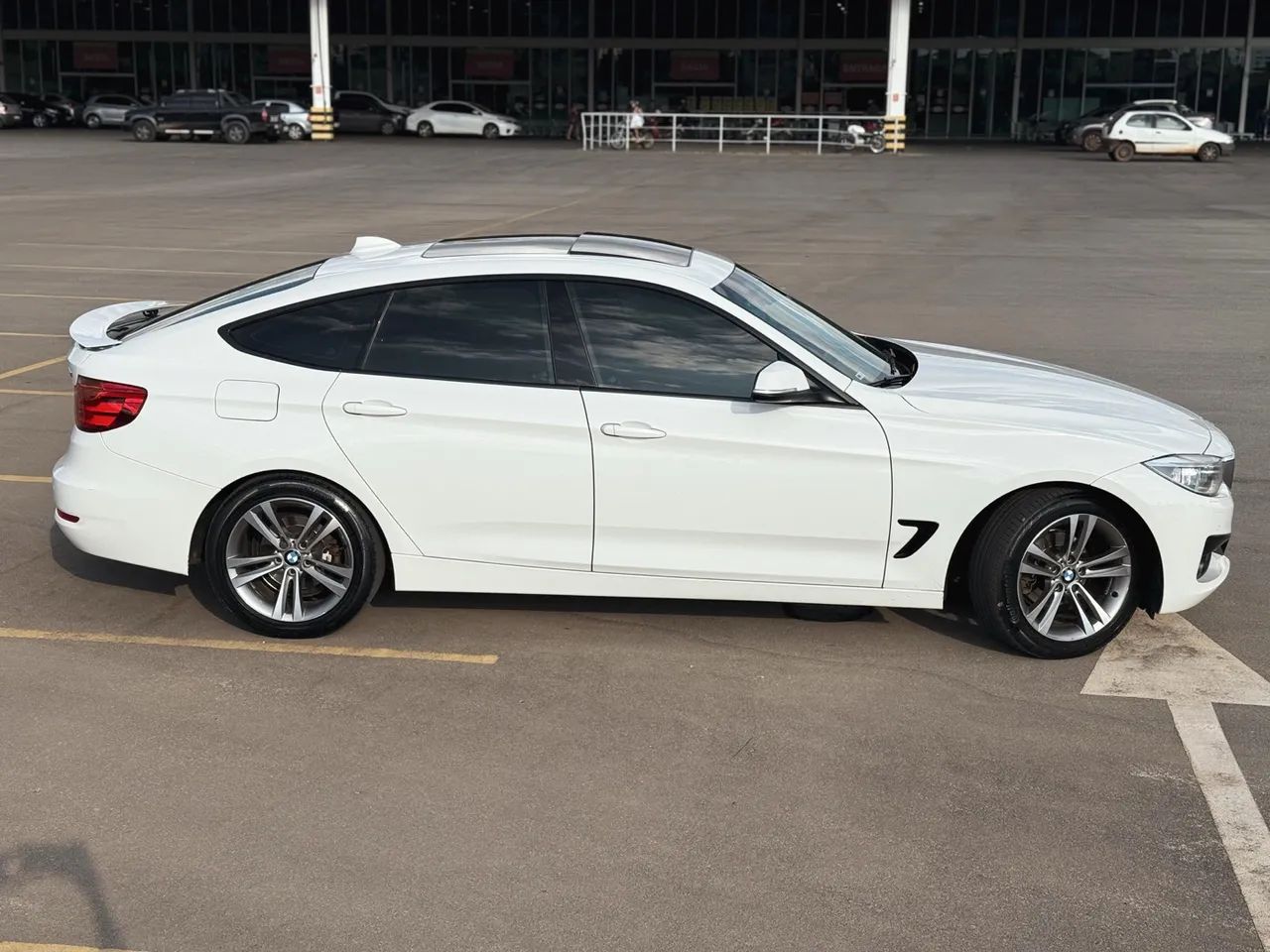 BMW 320i GT 2016 - Foto 4