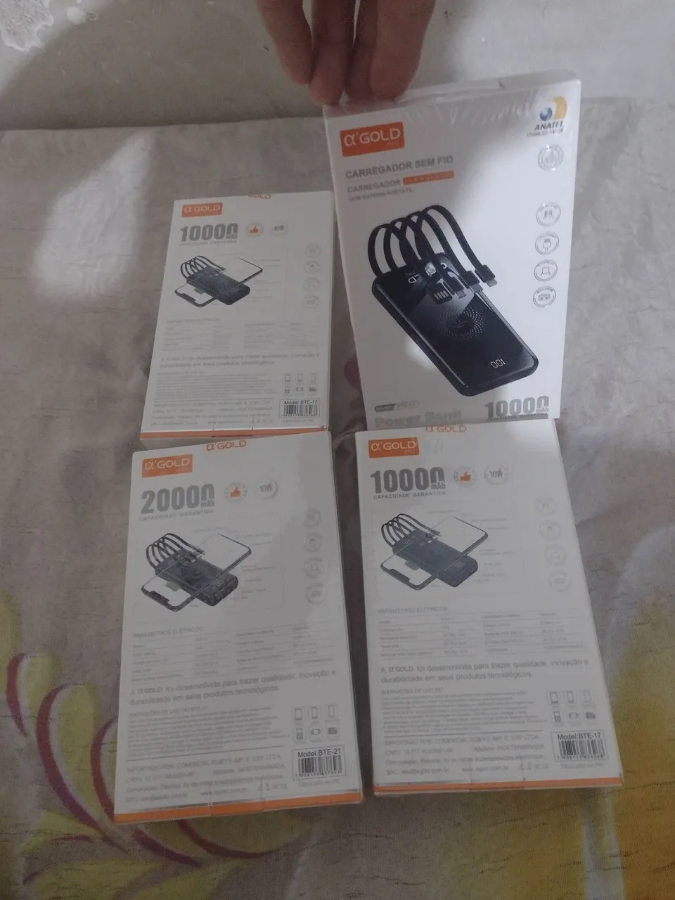 3 Carregadores Portátil Sem Fio 10000 mAh - A Gold e 1 de 20000