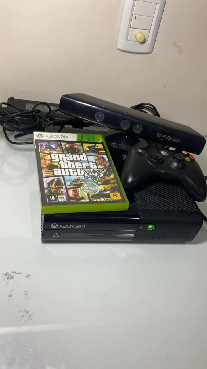 XBOX 360 COM JOGO (bloqueado)