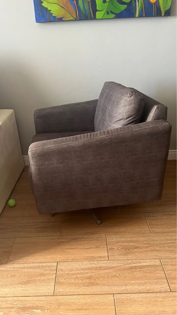 Poltrona Giratória Confortável 80x80x80cm