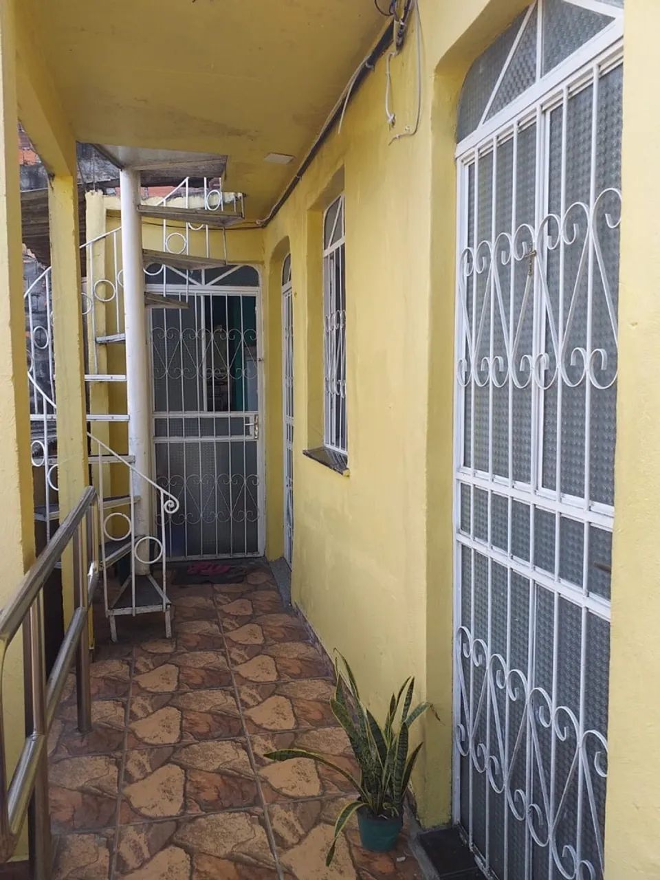 Aluga-se kitnet no Petrópolis 