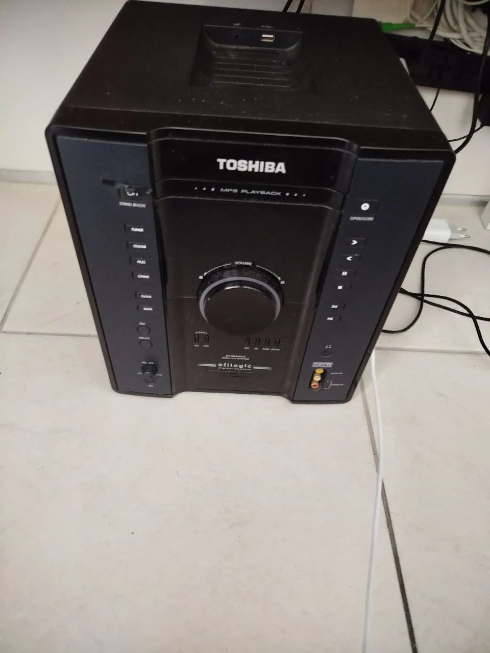 Aparelho de som com Caixas 