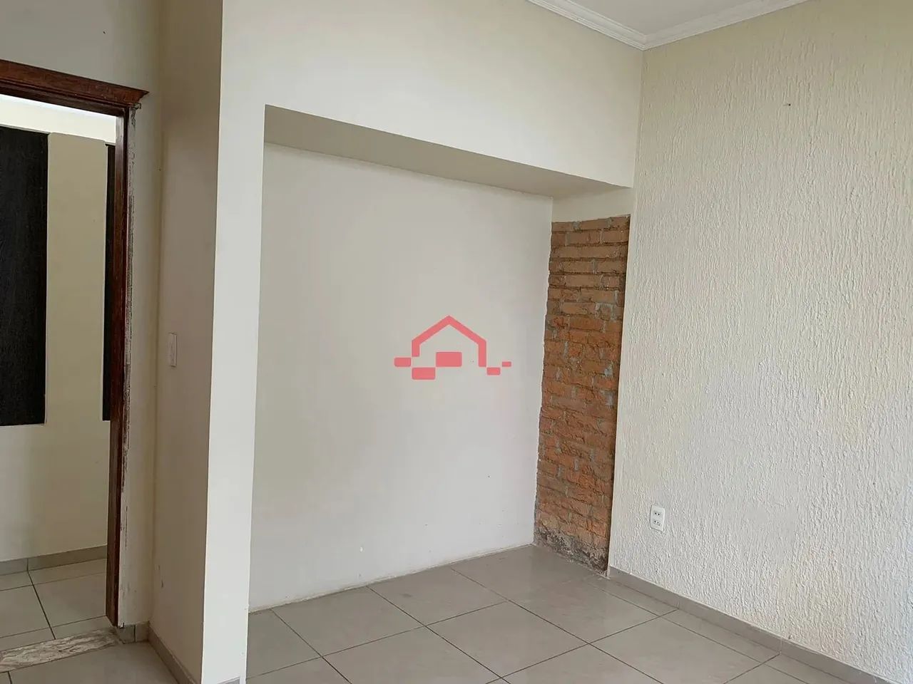Casa para locação no bairro Santa Efigênia com 03 quartos, 02 salas, 01 piscina, 01 vaga d - Foto 5