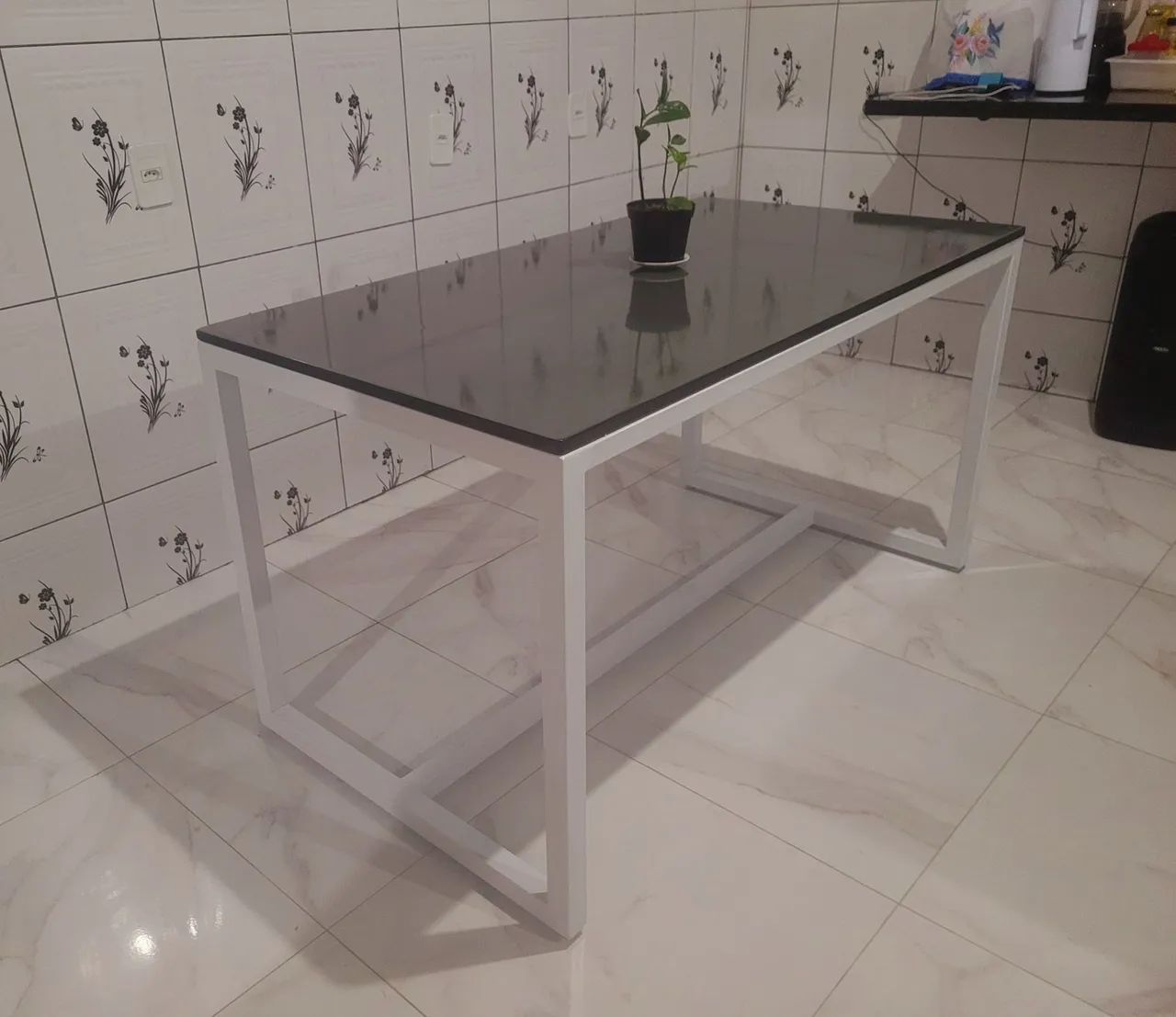 Mesa de jantar com design moderno