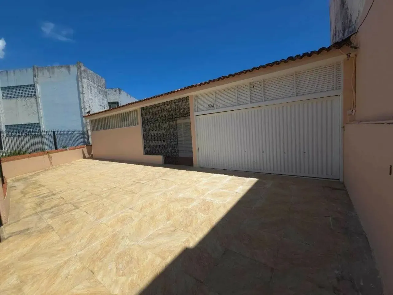Casa 6 Quartos/ 6 Dormitórios para venda em Salvador - BA