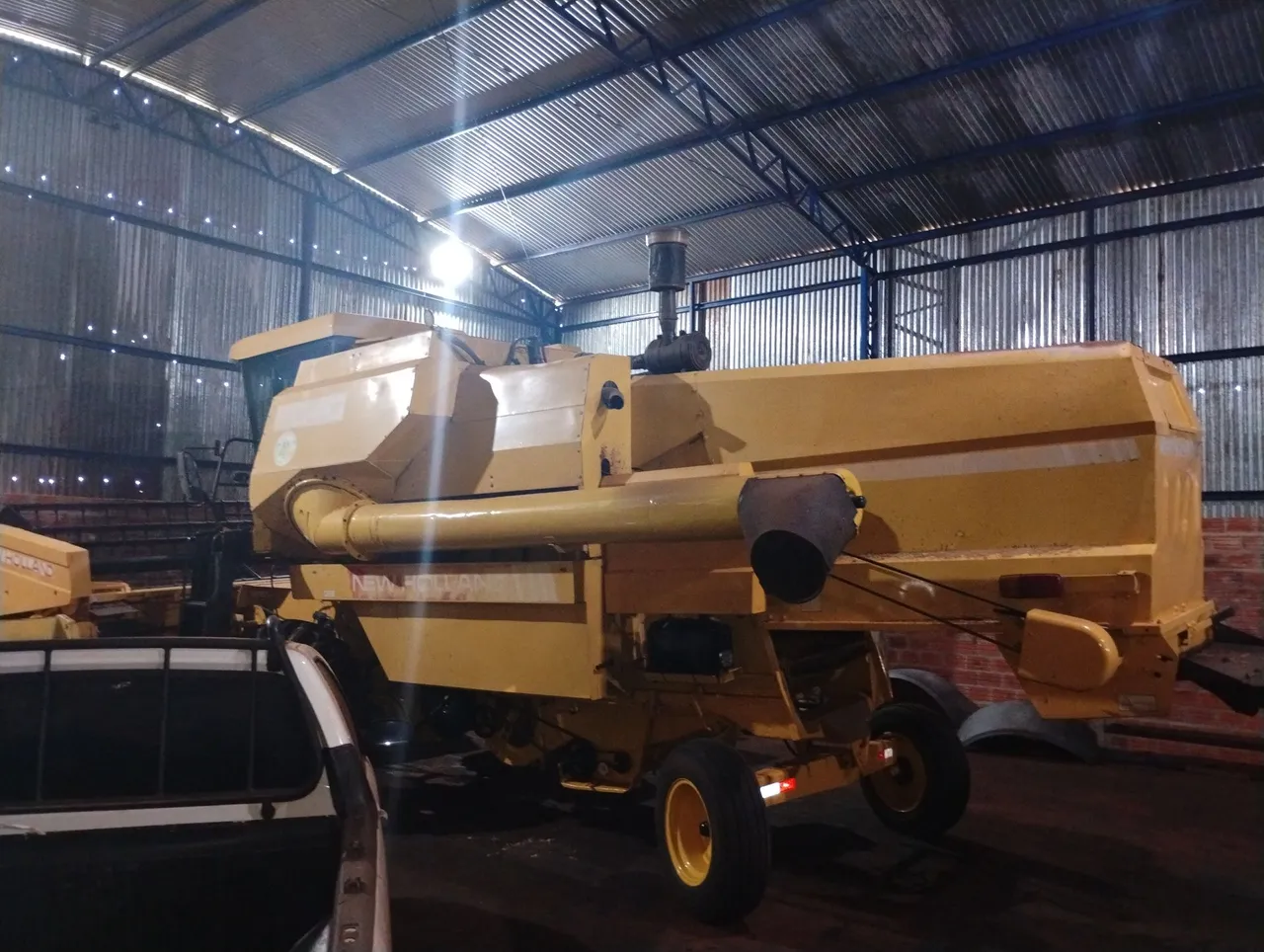 Colheitadeira New Holland - Máquina Agrícola
