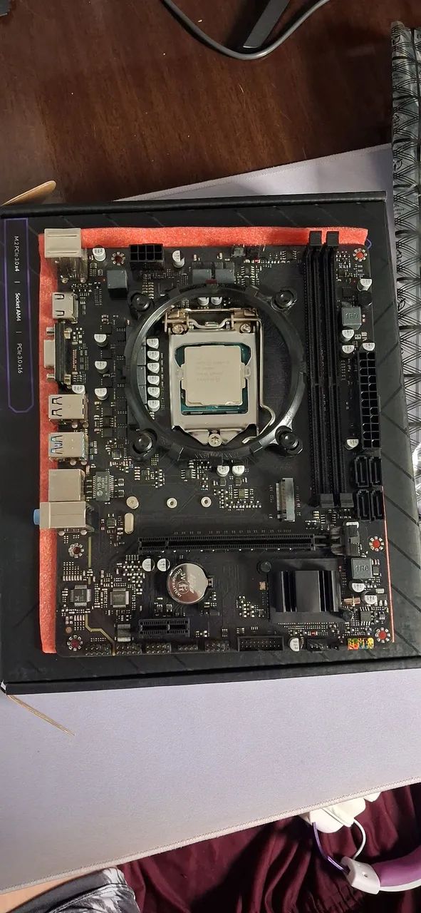 Kit placa mãe e processador i5 10400F