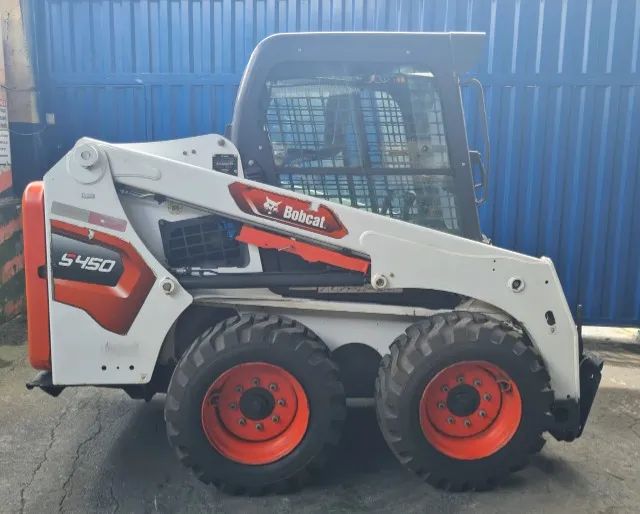 Minicarregadeira Bobcat S450 Ano 2022 Com 1895hs C Ar Cond.