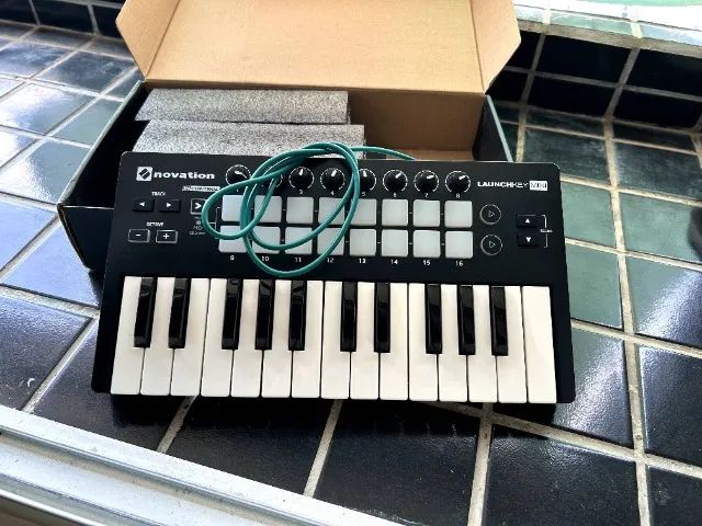 Launchkey mini 25 - Foto 3