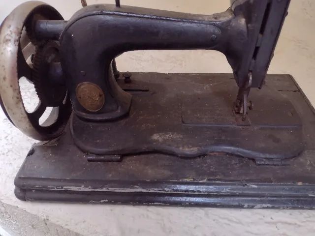 Maquina de costura64304357012097121