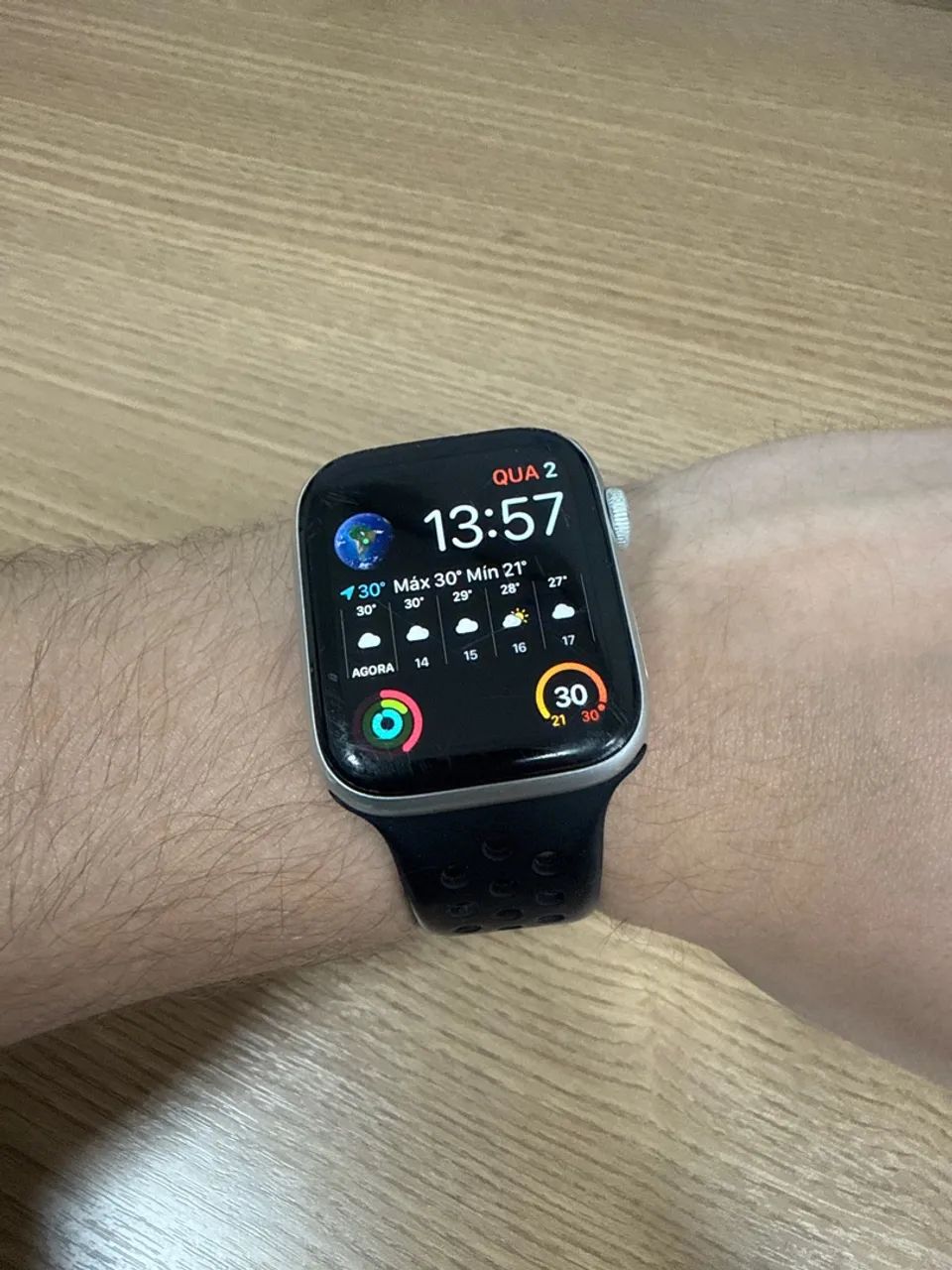 Apple Watch Series 5, 44mm - Smartwatches - Caiçara, Campo Apple Watch Series 5, 44mm - Smartwatches - Caiçara, Campo
