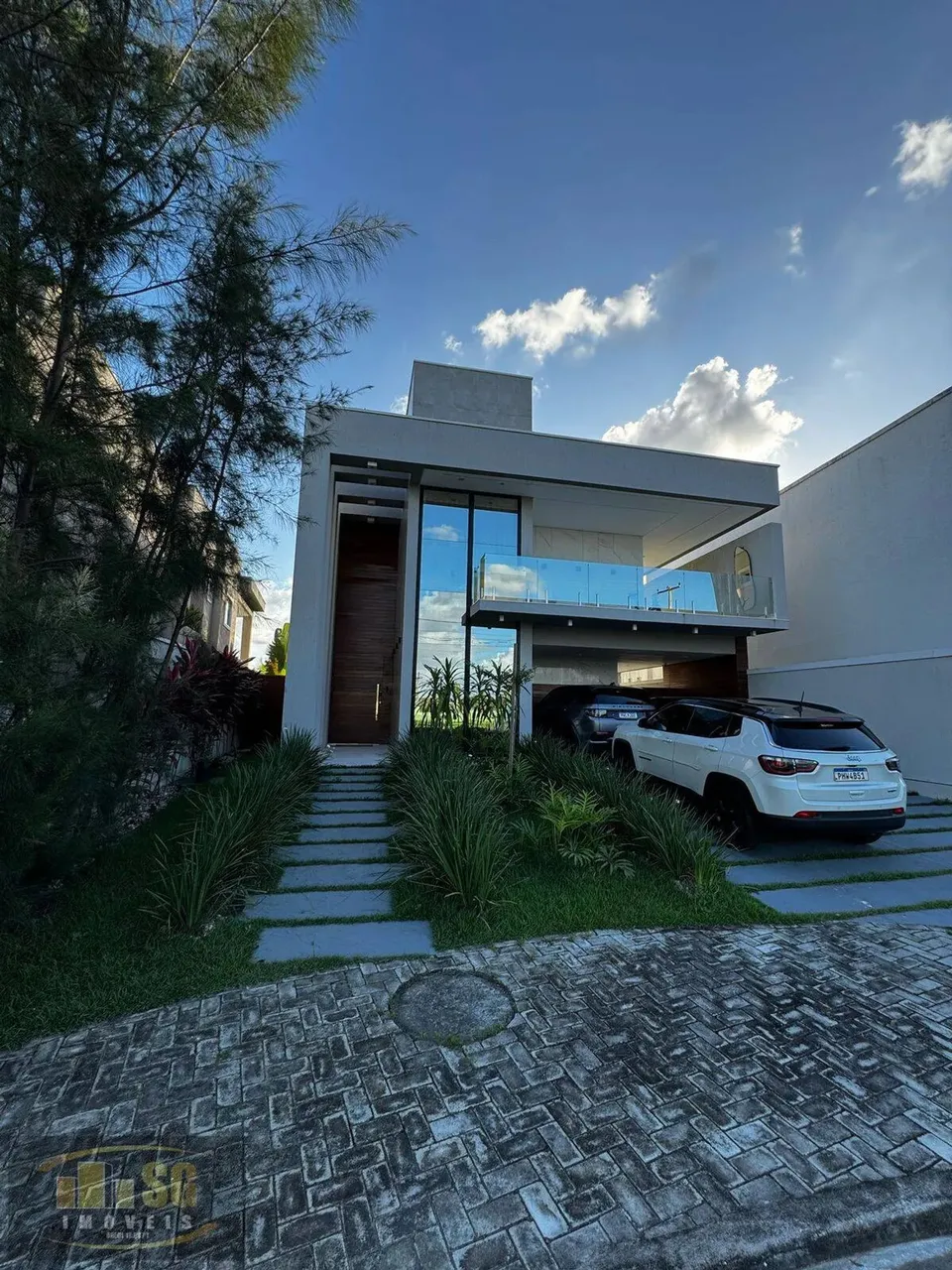 Casa em Condomínio - Mansão Jardins da Serra - Porteira Fechada