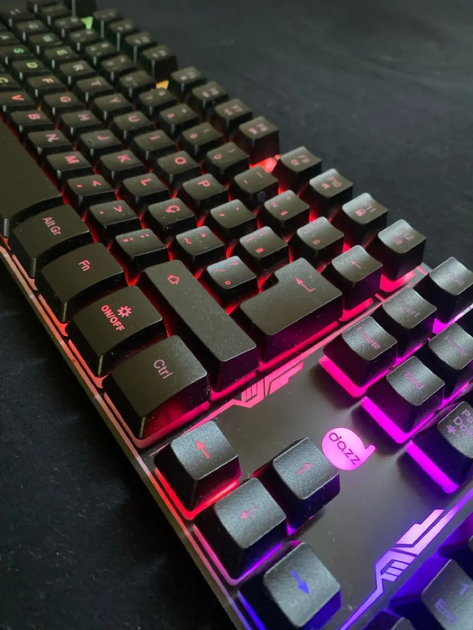 Teclado Gamer Dazz com LED RGB