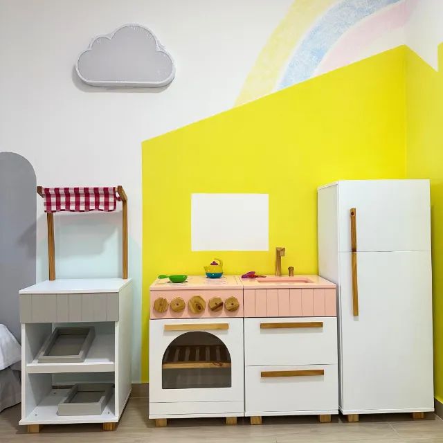 Cozinha infantil de madeira