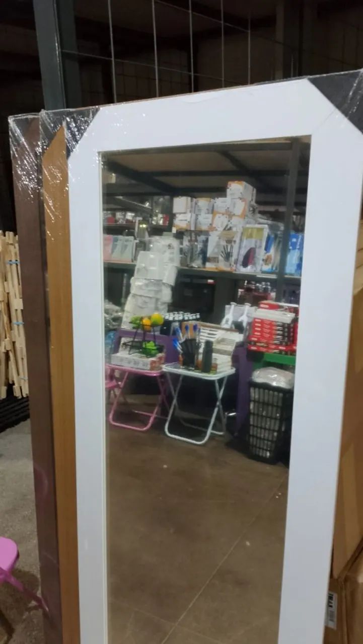 Espelho Grande com Moldura em MDF