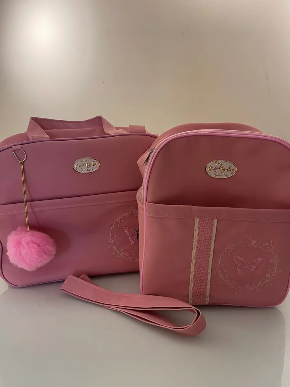 Kit de bolsa maternidade e bolsa para bebê nunca usada.