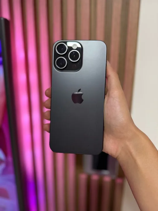 iPhone 15 Pro Max 512GB 86% saúde da bateria Cor Black Titanium (Impecável)
