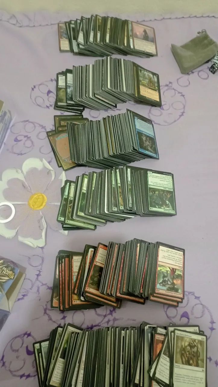 Kit inicial magic senhor dos anéis + lote grande de cartas de Magic.64276690206082125