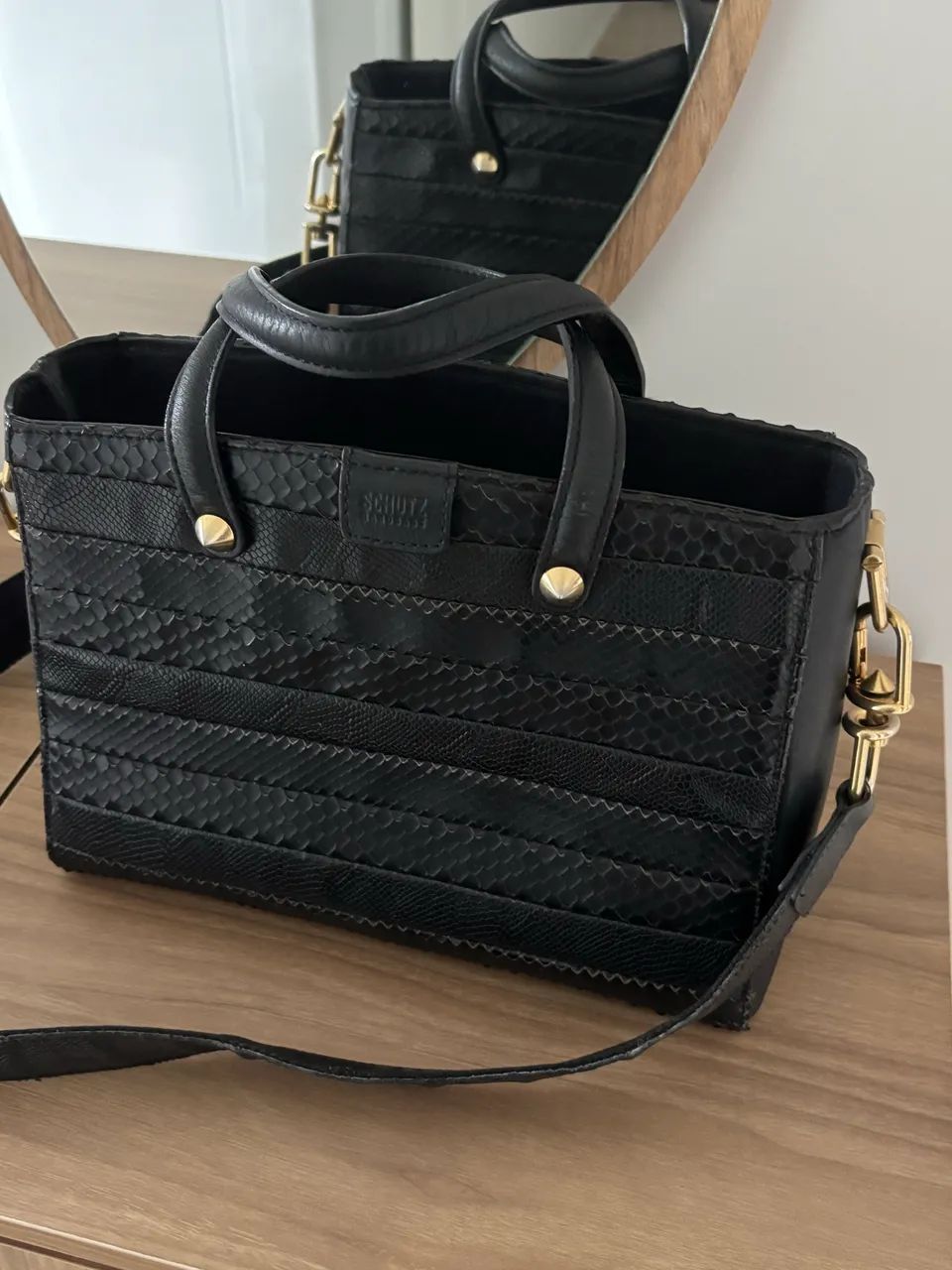 Bolsa Schultz preta estruturada couro - detalhe trançado - Foto 2