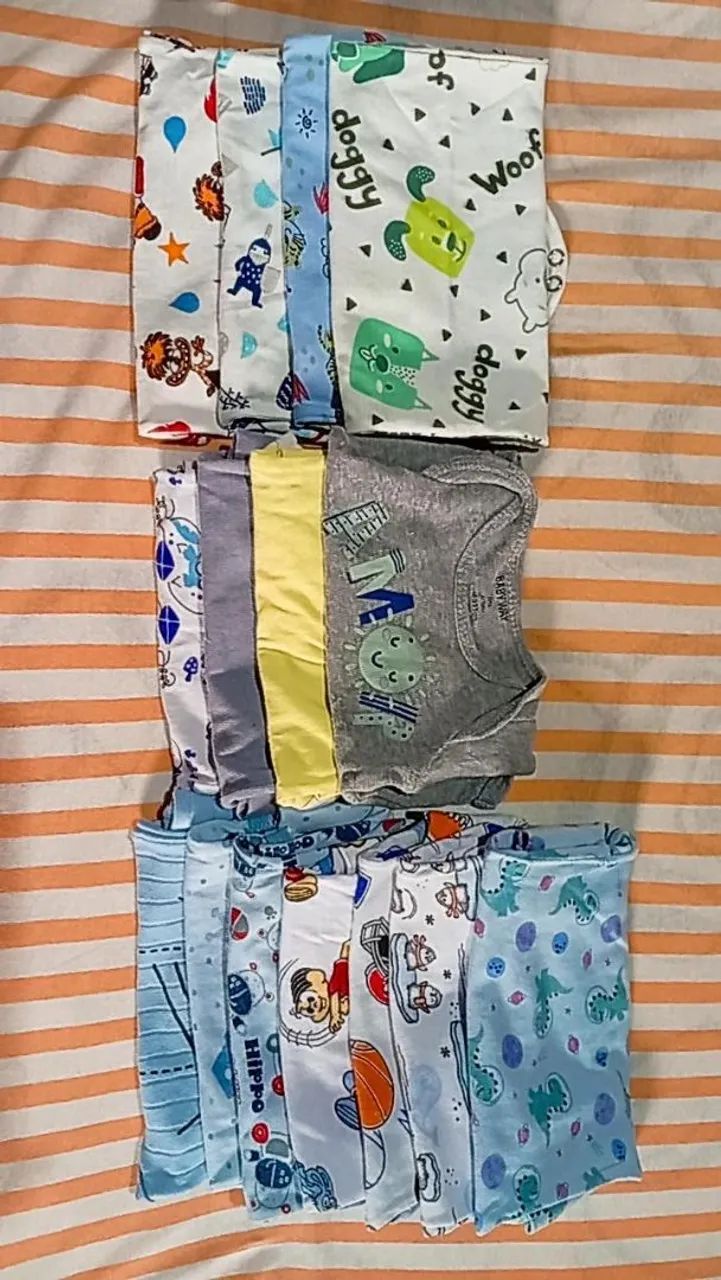 Lote de roupa de bebê (menino) RN à 3 meses