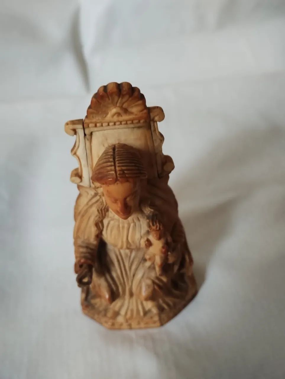 Raridade em marfim Nossa senhora mãe dos homens com menino jesus no colo GOA miniatura.